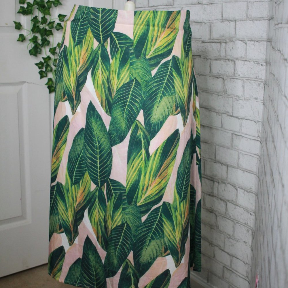 Leaf Skirt • MOD • Plus - Sized & Adorable